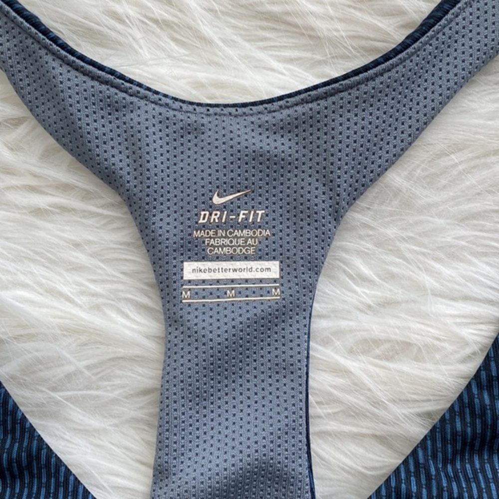 Nike | Dri-Fit Printed‎ Tank Top - Picture 12 of 13